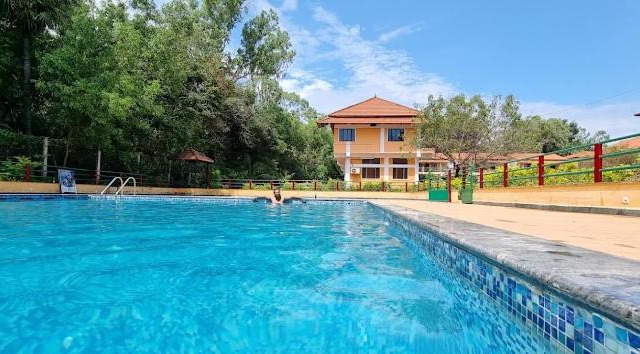 Jungle Breeze Resort At the Center of Auroville Jungle