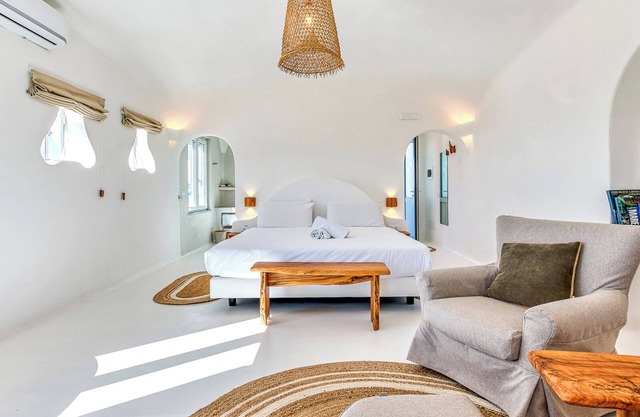 Junior Suite with a wide balcony and sea view