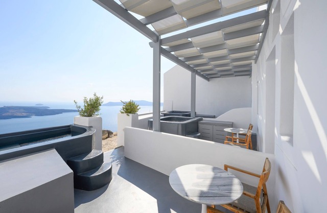 Junior Suite with Caldera View & Hot Tub