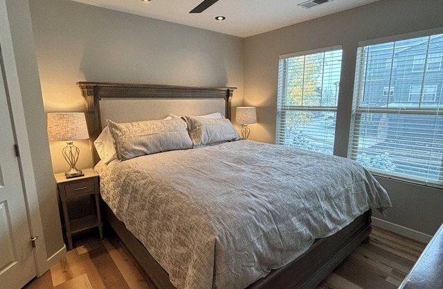 Just Renovated, RH King Bed, Ideal Location Skiing Deer Valley East Village, PC
