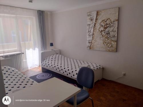 K3 RG, Zentrale Lage, schöne 2 Zimmer, voll ausgestattet!