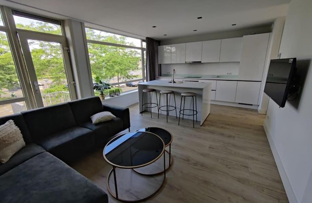 K50169 Modern apartment near the center and free parking