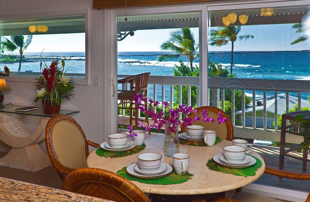 Kahaluu Bay Across from Snorkel Beach - Awesome Ocean View