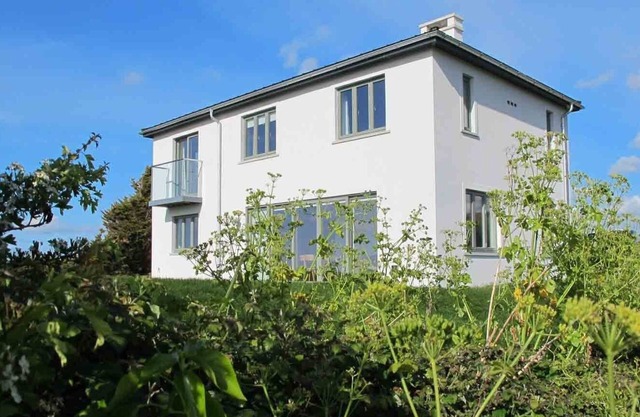 KAREENA, family friendly, country holiday cottage in Crantock