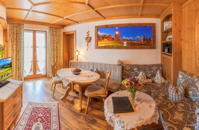 "Karwendel" apartment/1 bedroom/shower toilet - Ulrich, holiday home St.