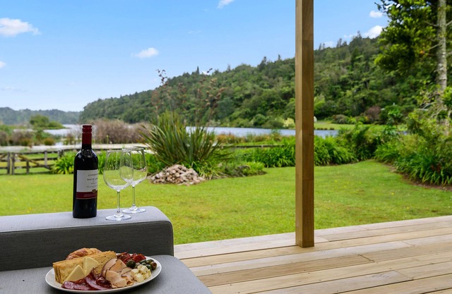 KAURI COTTAGE - LAKE ROTOEHU HOLIDAY HOME in Lake Rotoehu