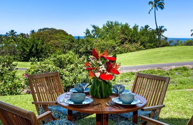 Keauhou Akahi 302: Cute Condo w/Private Lanai, Ocean & Golf Views, Shared Pool