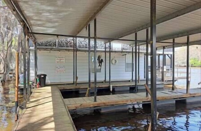 Keepin It Reel on Caddo Lake (Houseboat)