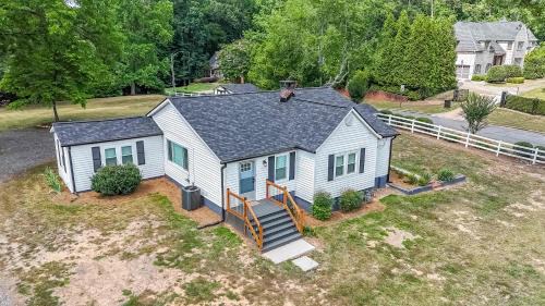 Kennesaw Cottage - Quiet Retreat