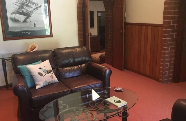 Kentia Palms holiday accommodation