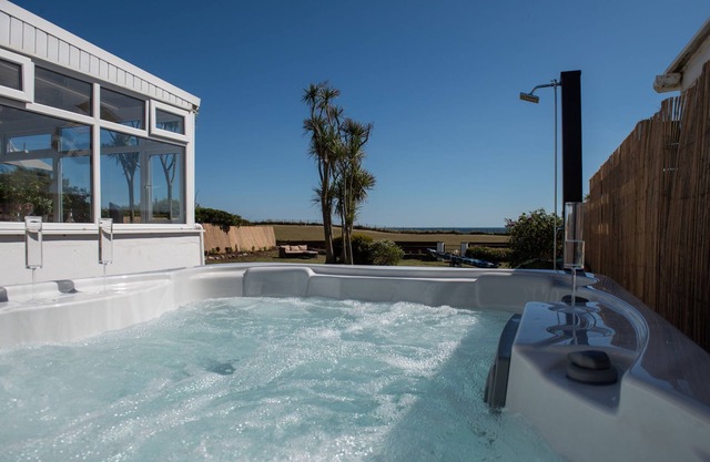 Kerenza Sands, Praa Sands