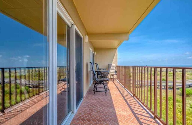 Ketch a Wave at Ketch Courtyard - Oceanfront, Perfect for Families
