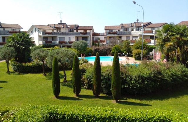 Kibilù - Brebbia Bilocale con Piscina Parcheggio vicinanze Lago Maggiore