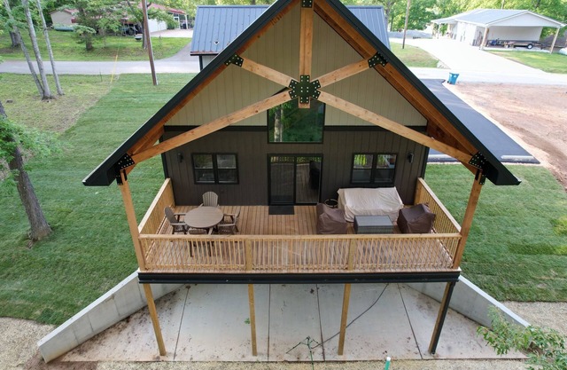 Kickback Cabin at Kentucky Lake