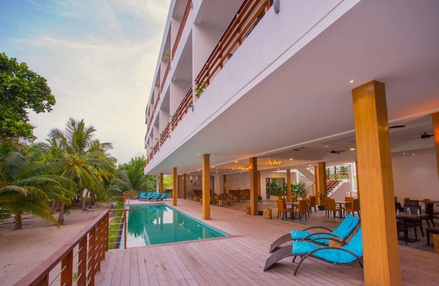 Kiha Luxury Beach Hotel, Del. King, Inc. breakfast
