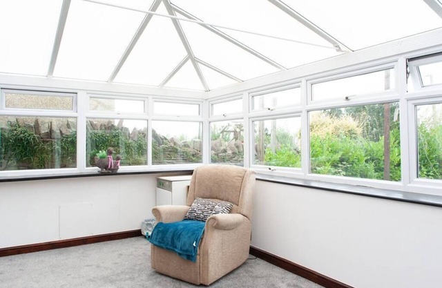 Kimberly Cottage charming 5 bedroom house with garden and parking