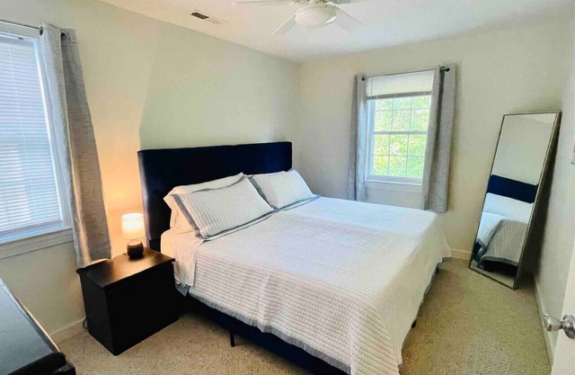 King Bedroom, Easy Walk to UVA