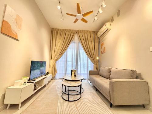 Kingsbay Danga Bay Country Garden by Luxecocoo CK