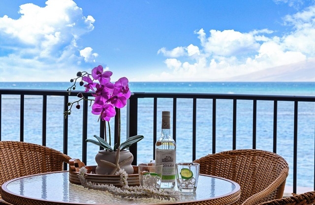 KR 215 Breathtaking Direct Oceanfront Views from this 1BD West Maui Condo