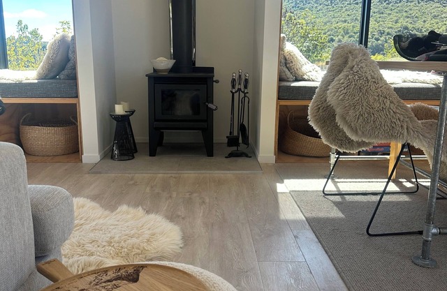 Kuratau River and Bush View Retreat perfect for Couples getaway