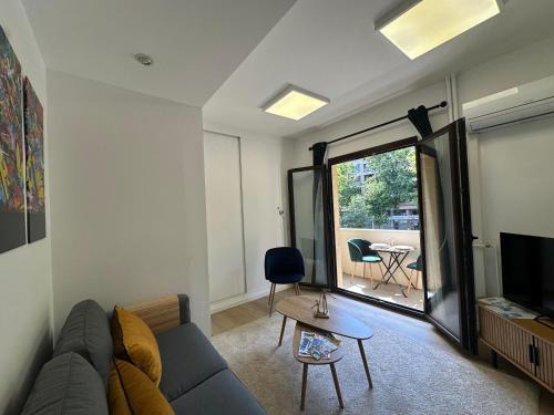 L'étape Aixoise - appartement climatisé terrasse parking centre ville Rotonde cours Mirabeau allées provençales