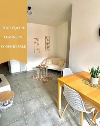 L'appart cosy Cruas ღ au pied du château