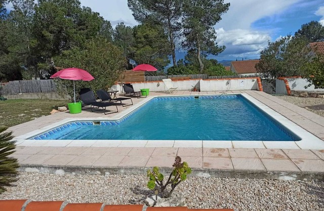 La Casa du Voyage, nestled in a peaceful mountain setting. Pet-friendly