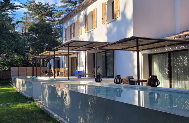 La Bastide - Provençal villa on the waterfront