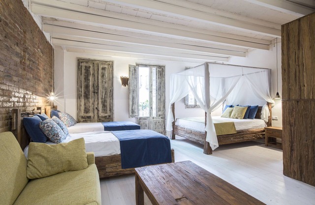 La Bodega Suites