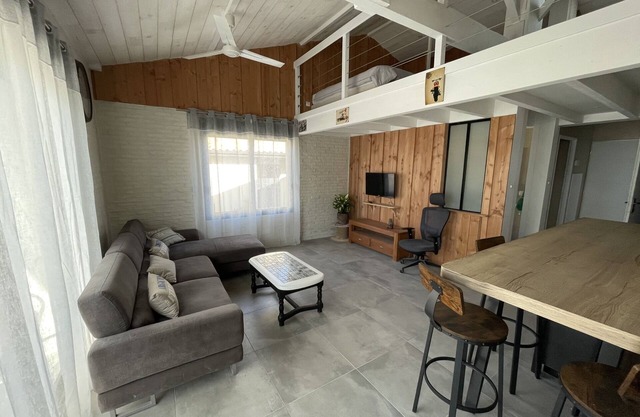 La Hume Recent contemporary single storey flat