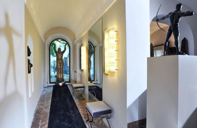 La Palazzina Santa Dorotea, splendid Rome Townhouse with courtyard garden