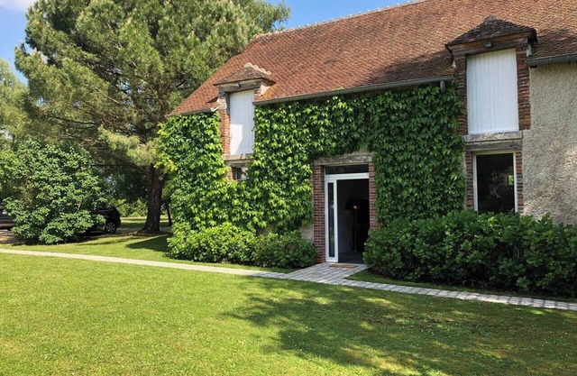 La Parenthèse Un Conflans, swimming pool, charming standing
