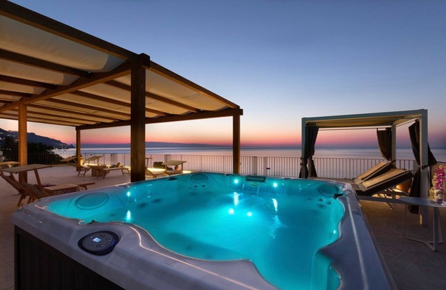La Preziosa - Four Bedroom Apartment, Sleeps 8