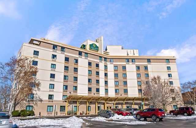 La Quinta Inn & Suites by Wyndham Boston Somerville