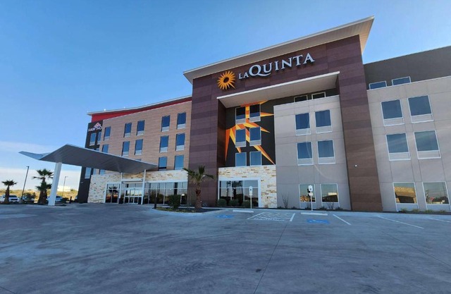 La Quinta Inn & Suites by Wyndham Del Rio