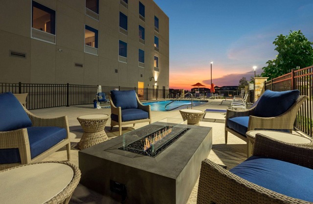 La Quinta Inn & Suites By Wyndham Pflugerville