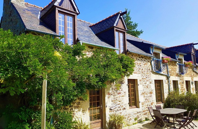 La Vielle Ferme - Gîte 6 Personne Avec Piscine