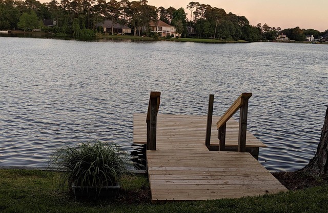 Lake home near the beach! Long term rental, 6 month or longer.