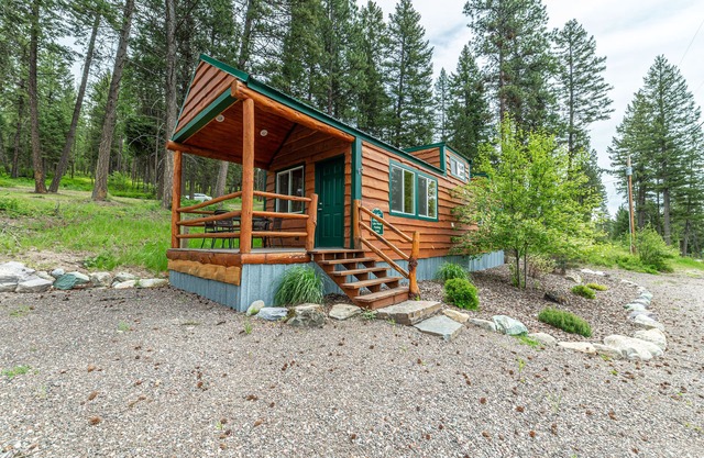 Lake House-Cozy Cabin in the Woods Lake Views