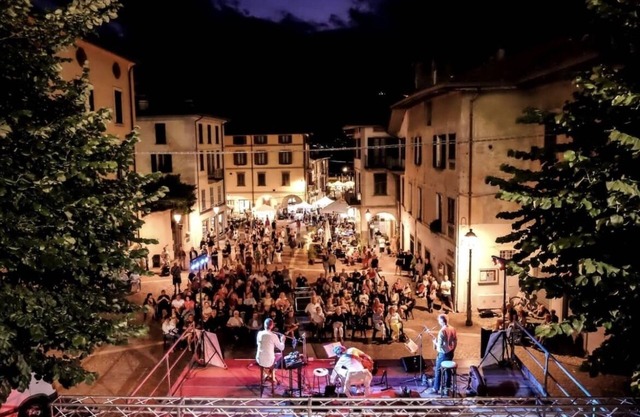 LAKE ISEO - Modern accommodation in the historic center