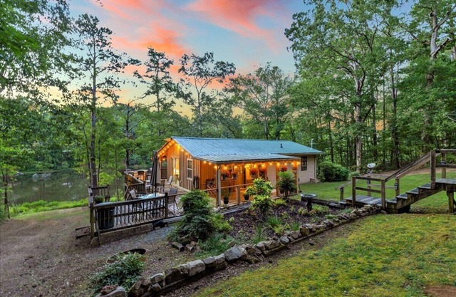 Lake Retreat Rustic Fishing Cabin nNear University of Alabama Tannehill Mercedes