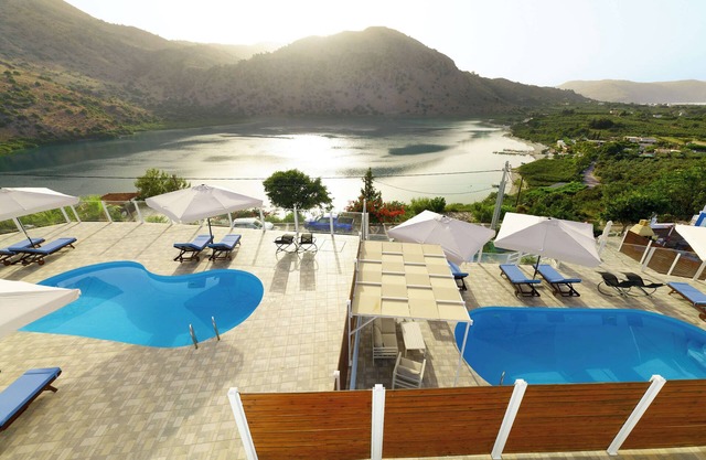 Lake View Suites