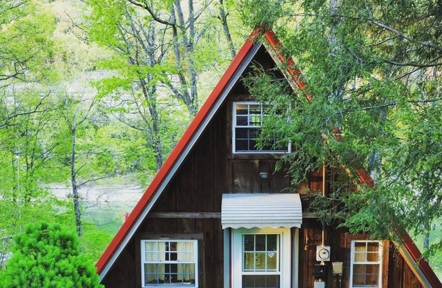 Lakefront A-frame: rare private dock, rock wall views, short walk to boat ramp
