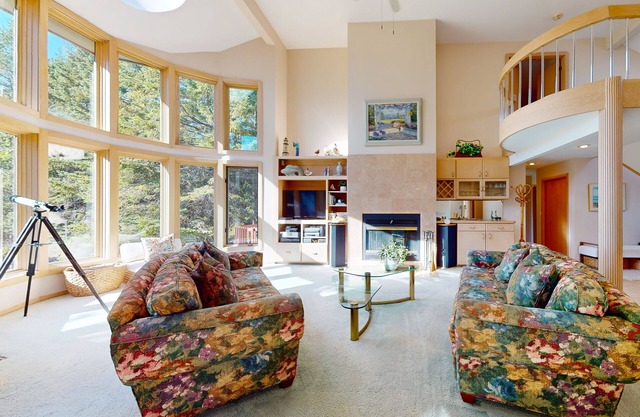 Lakefront home on Oyster Bay w/private dock, beach, fire pit, & hammock