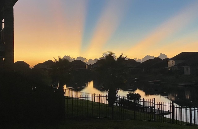 LAKEfront Oasis w/Pier, Pool Table