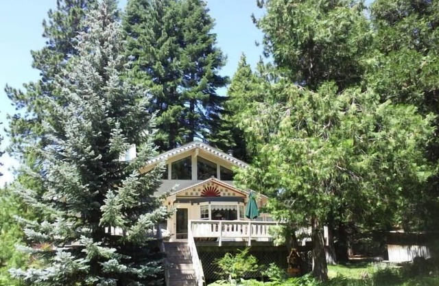 LAKEFRONT Victorian on Lake Almanor 🌞 PRIVATE DOCK