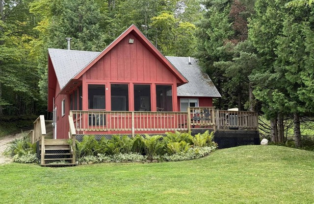 Lakehouse Dream, on Big Manistique Lake Germfask/Curtis Mich.Centrally located.