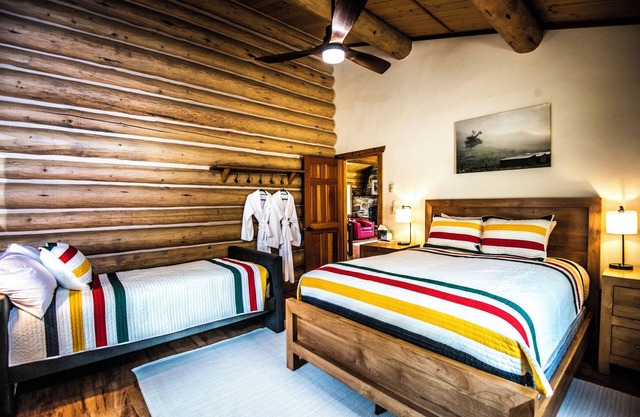 Lakeshore Cabins and Campground