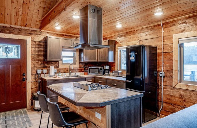 Lakeshore Cabins
