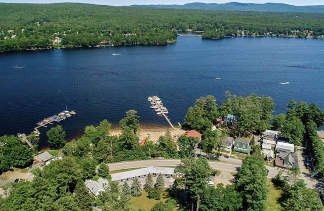 Lakeside - Art Deco Unique Motel Room Close to Great Hiking Trails